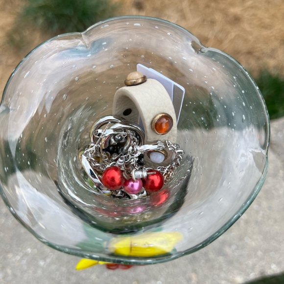 Small Mystery Jewelry Jar! Variety of Gold, Silver, 2-Toned, & Colored Pieces#13 - Picture 5 of 5